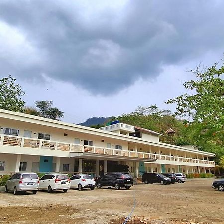Hotel Cipunaga Ciemas Bagian luar foto