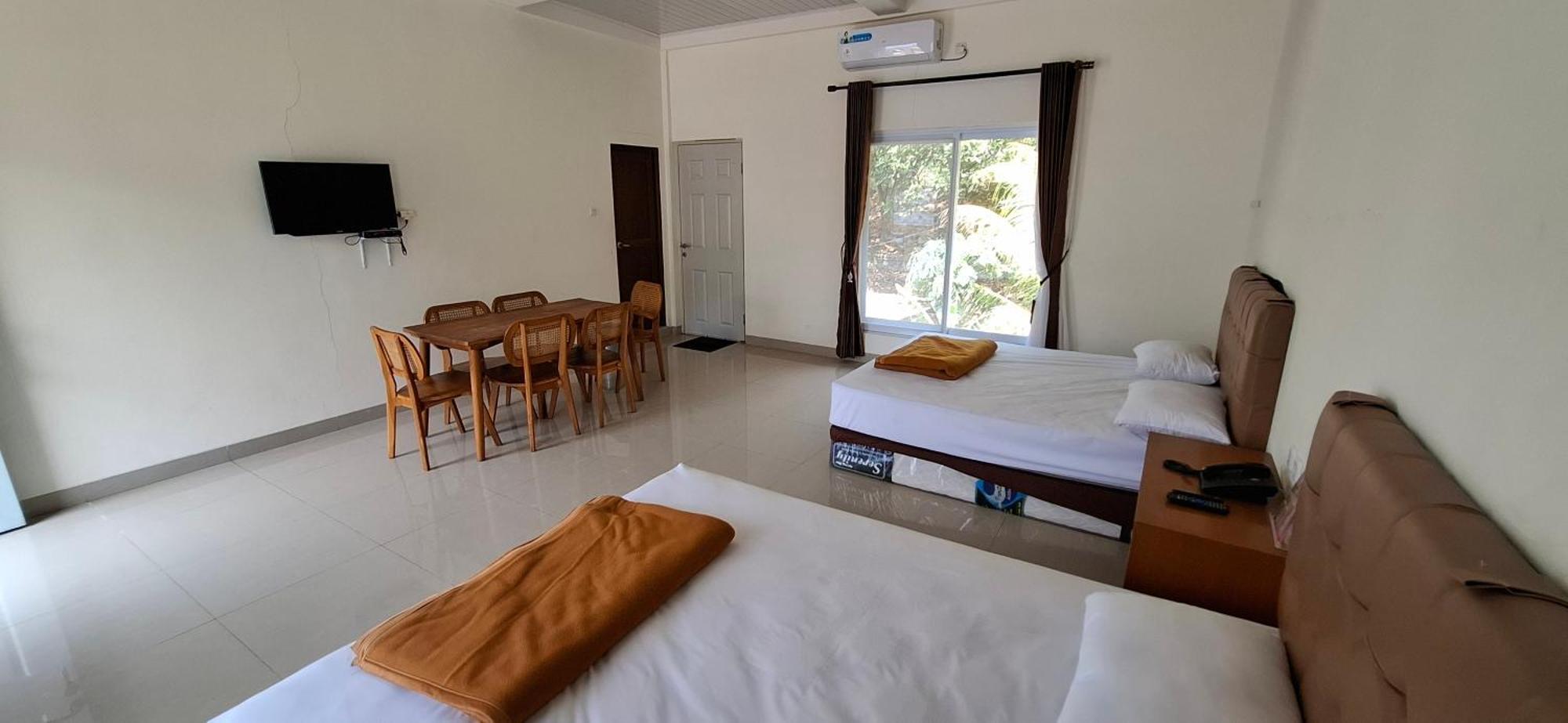 Hotel Cipunaga Ciemas Bagian luar foto
