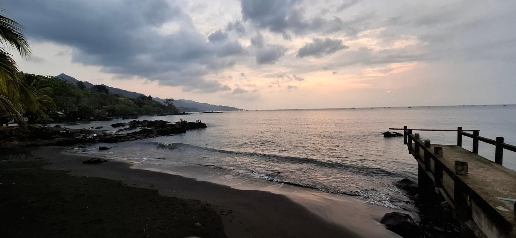 Hotel Cipunaga Ciemas Bagian luar foto