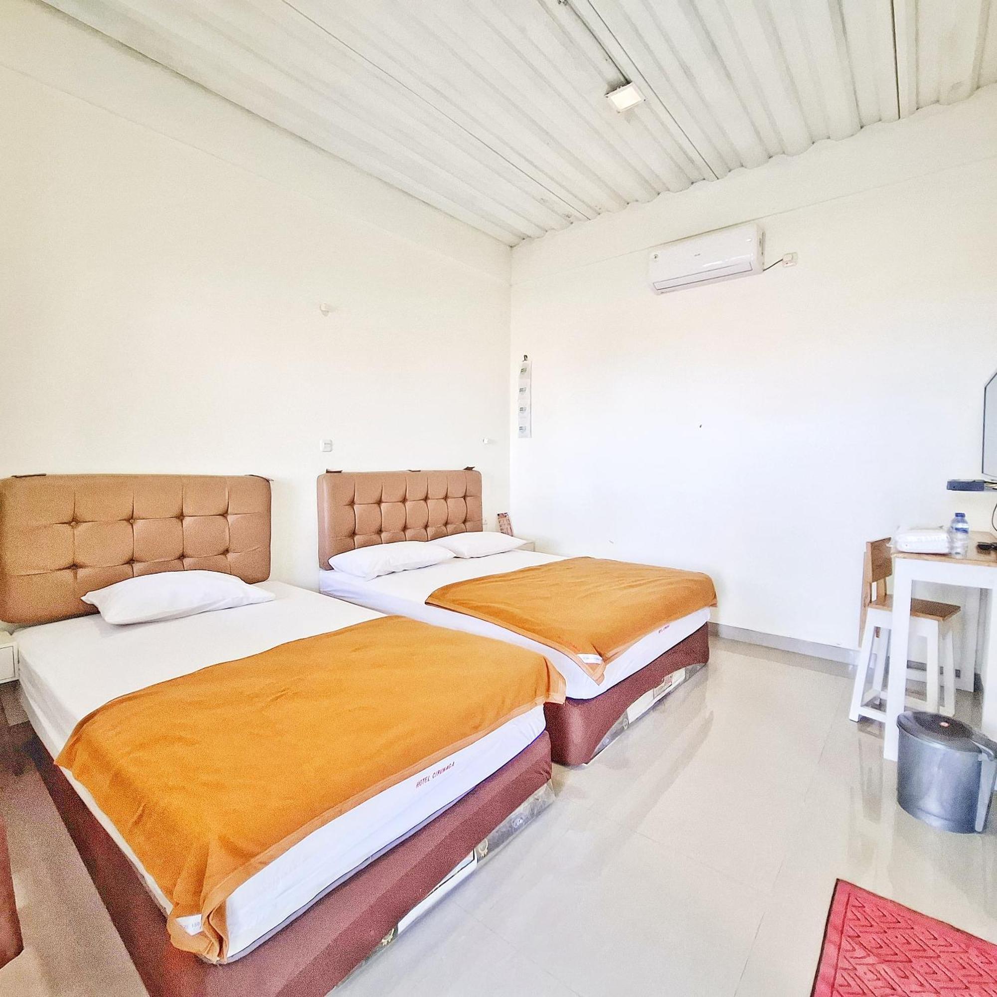 Hotel Cipunaga Ciemas Bagian luar foto
